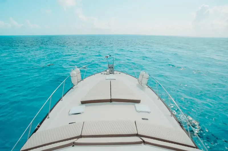 Hatteras 46, photo 9