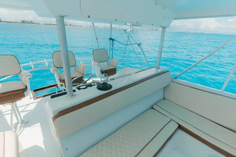 Hatteras 55 Ft, photo 12
